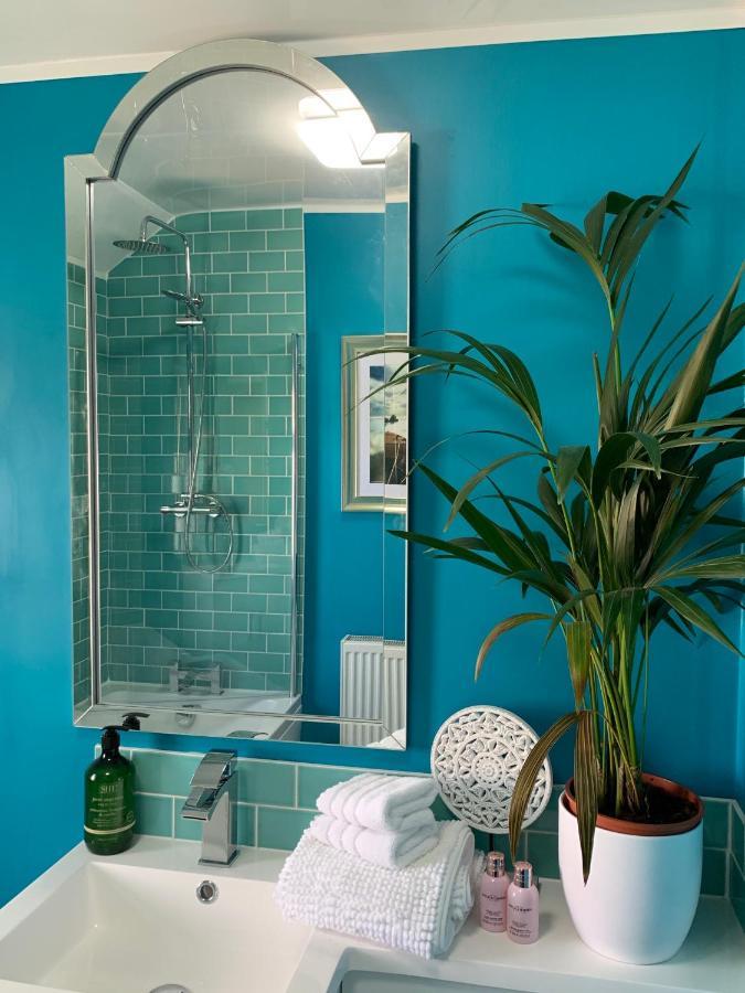 Sw Bed & Breakfast Swindon Luaran gambar