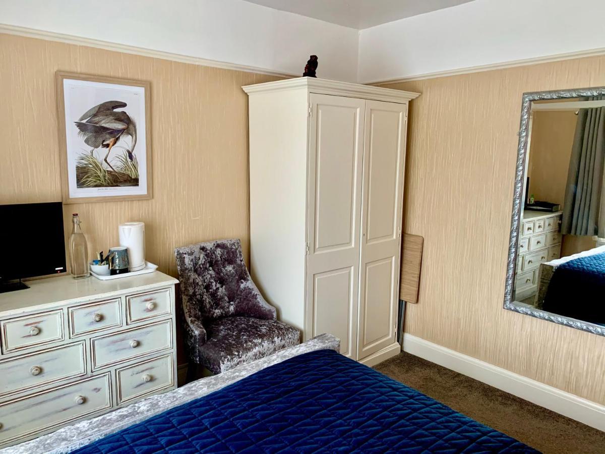 Sw Bed & Breakfast Swindon Luaran gambar