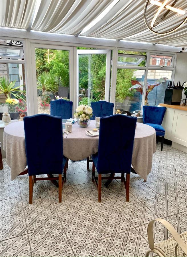 Sw Bed & Breakfast Swindon Luaran gambar