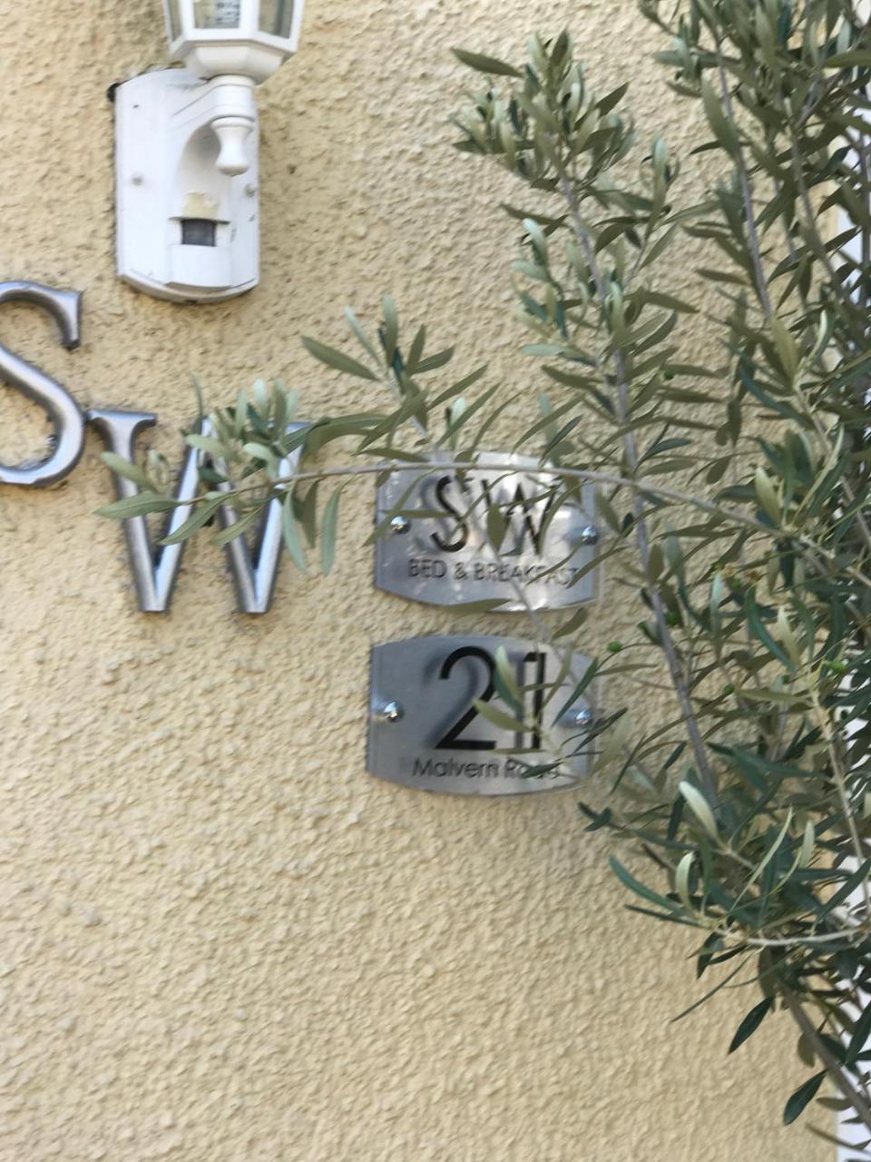 Sw Bed & Breakfast Swindon Luaran gambar