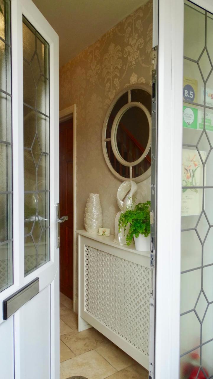 Sw Bed & Breakfast Swindon Luaran gambar