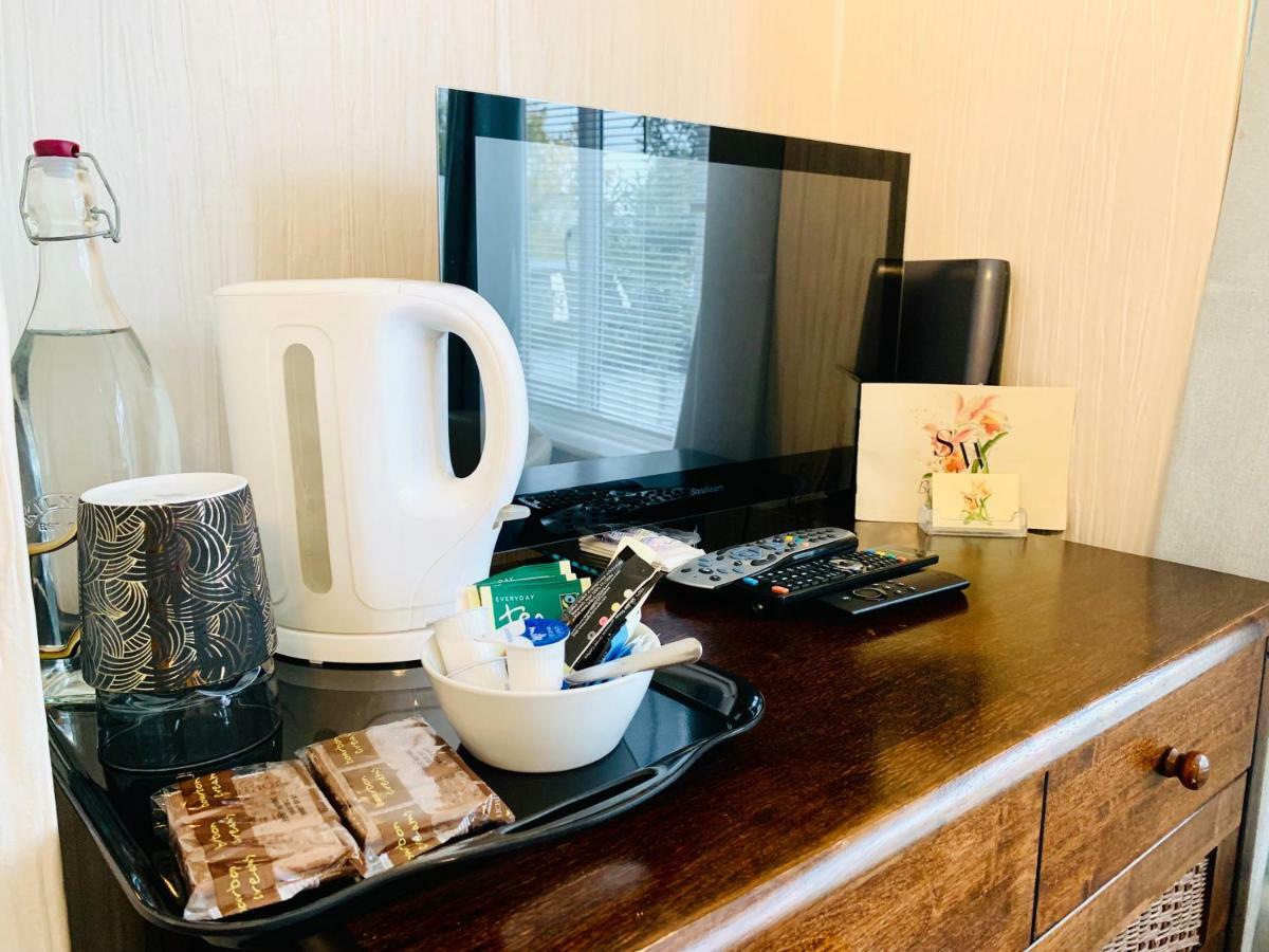 Sw Bed & Breakfast Swindon Luaran gambar